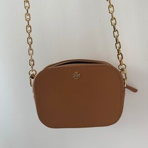 Tory burch tan clutch